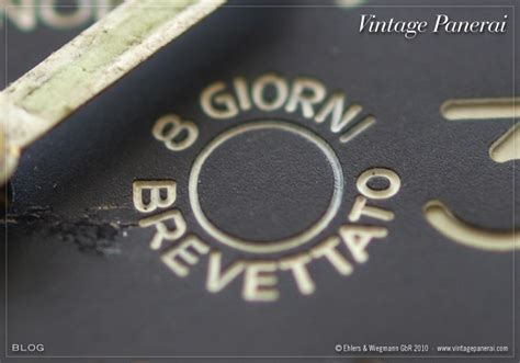 The “8 Giorni Brevettato” symbol .